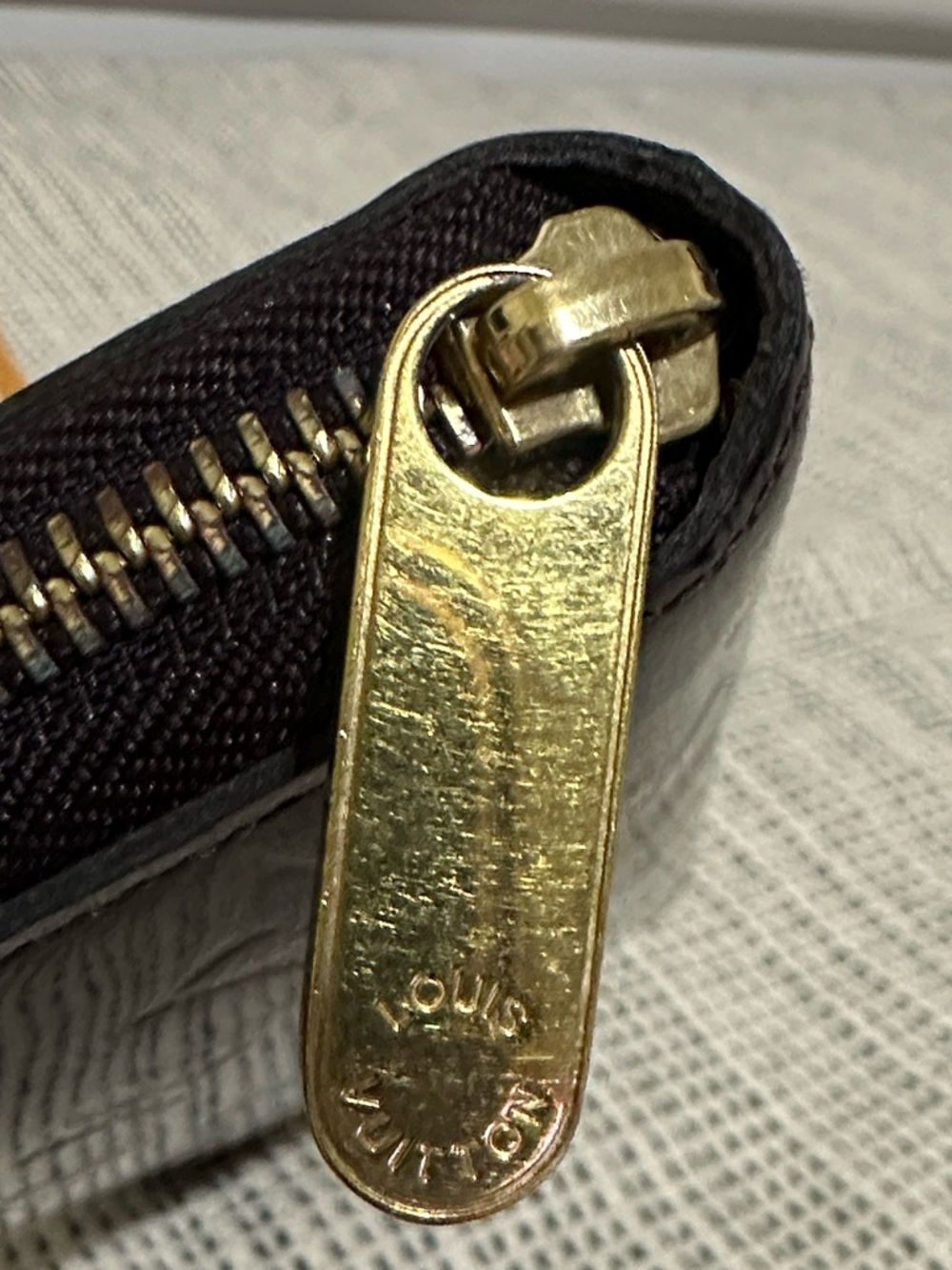 Louis Vuitton Vernis Amarante Zip Wallet - Picture 3 of 13